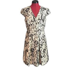 Vince Camuto A-Line Dress Women's Size 6 Multi-Colored Floral Cap Sleeve Pockets